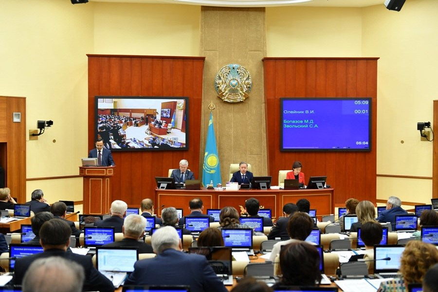07.03.2018 The deputies of the Majilis approved the ratification of amendments to the Agreement between Kazakhstan and the United States on the provision of commercial railway transit of special cargo through the territory of our country in connection with the participation of the United States in efforts to stabilize and restore Afghanistan.