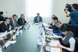 13.09.2018 Meeting of the Commission in the direction Of “Development of transport and logistics infrastructure” at the faction of the “Nur Otan” party
