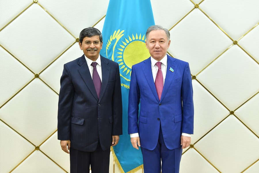 18.06.2019 Chairman of the Chamber Nurlan Nigmatulin received Ambassadors Extraordinary and Plenipotentiary of a number of foreign countries. N. Nigmatulin and Ambassador of India to Kazakhstan Prabhat Kumar